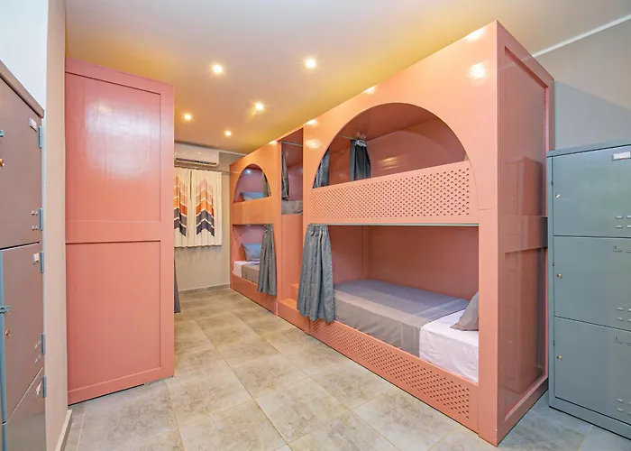 Bedcoin Hostel *
